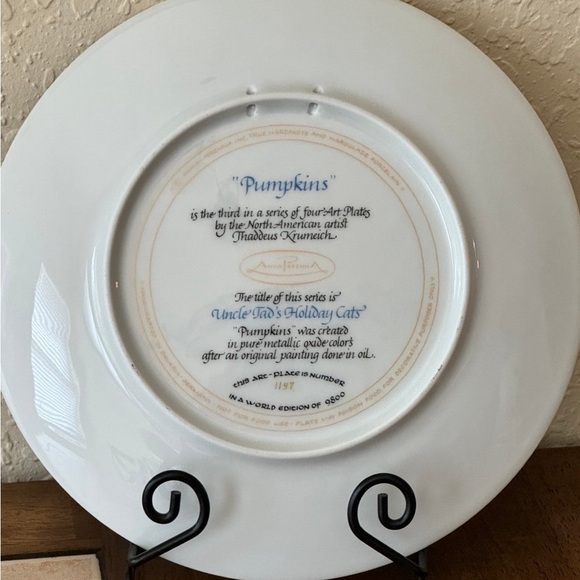 PUMPKIN CAT by THADDEUS KRUMEICH. COLLECTORS PLATE. UNCLE TADS HOLIDAY CATS - Picture 9 of 9